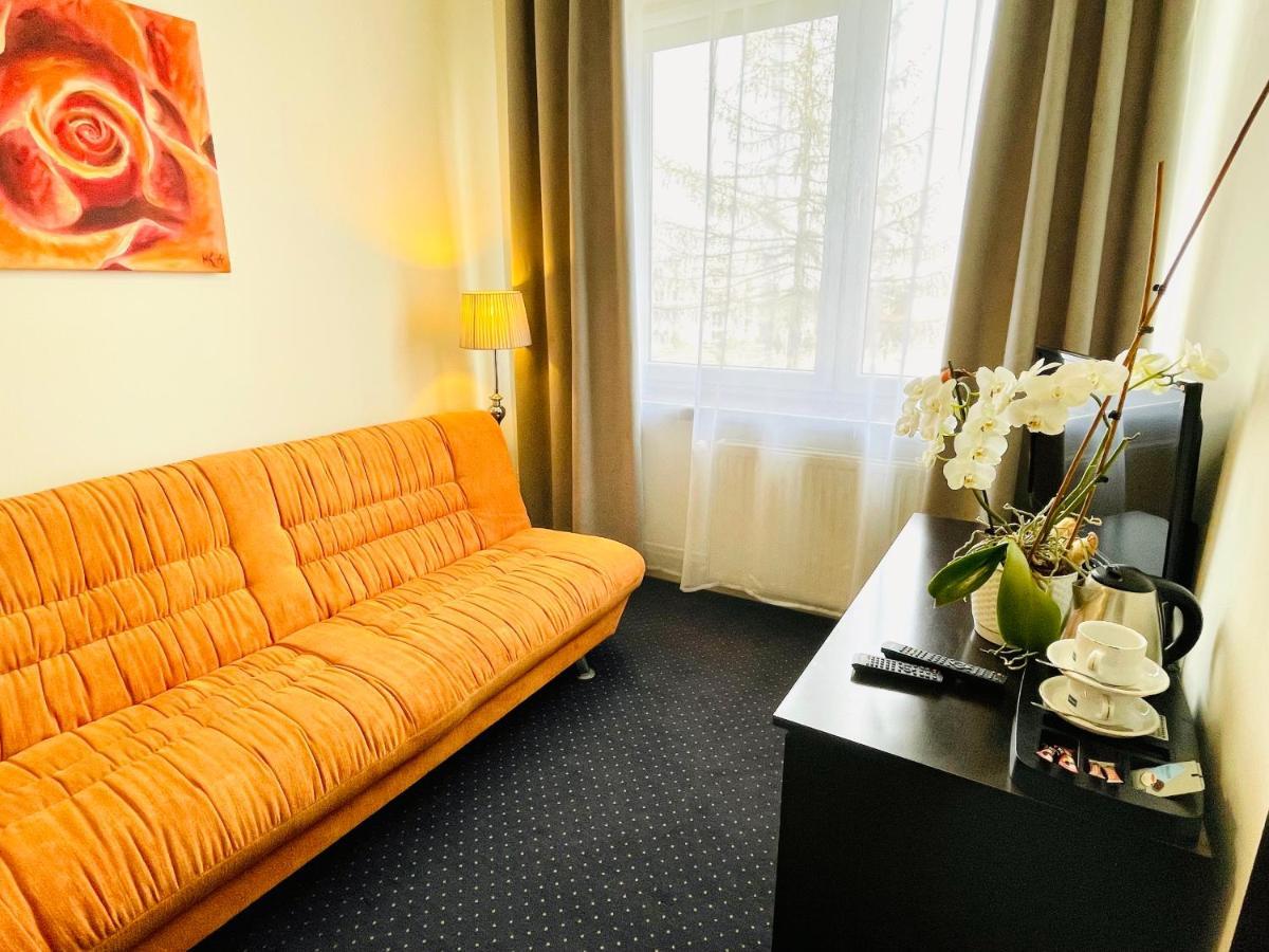 Hotel Seven 7 กาลิช ภายนอก รูปภาพ