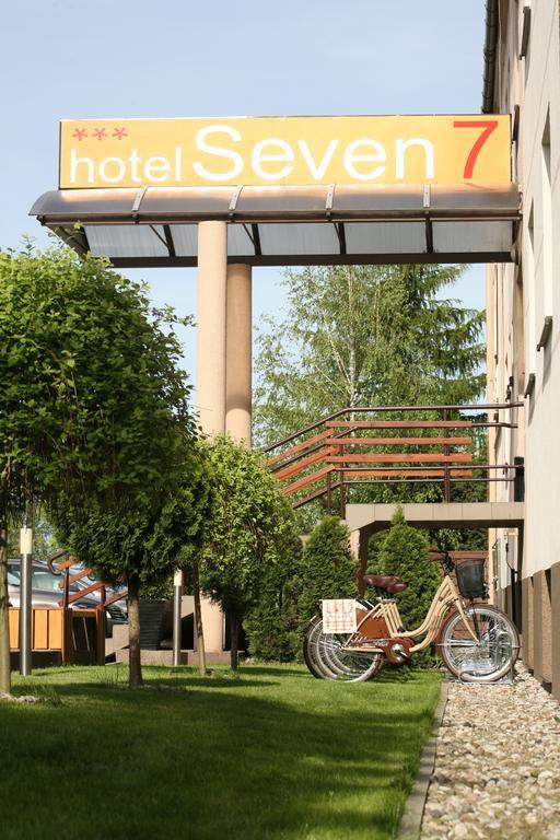 Hotel Seven 7 กาลิช ภายนอก รูปภาพ