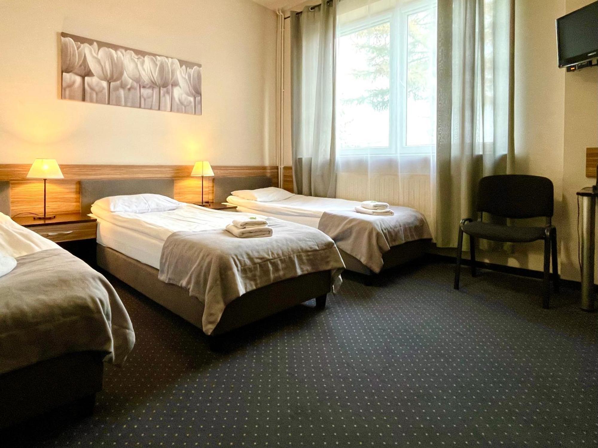 Hotel Seven 7 กาลิช ภายนอก รูปภาพ