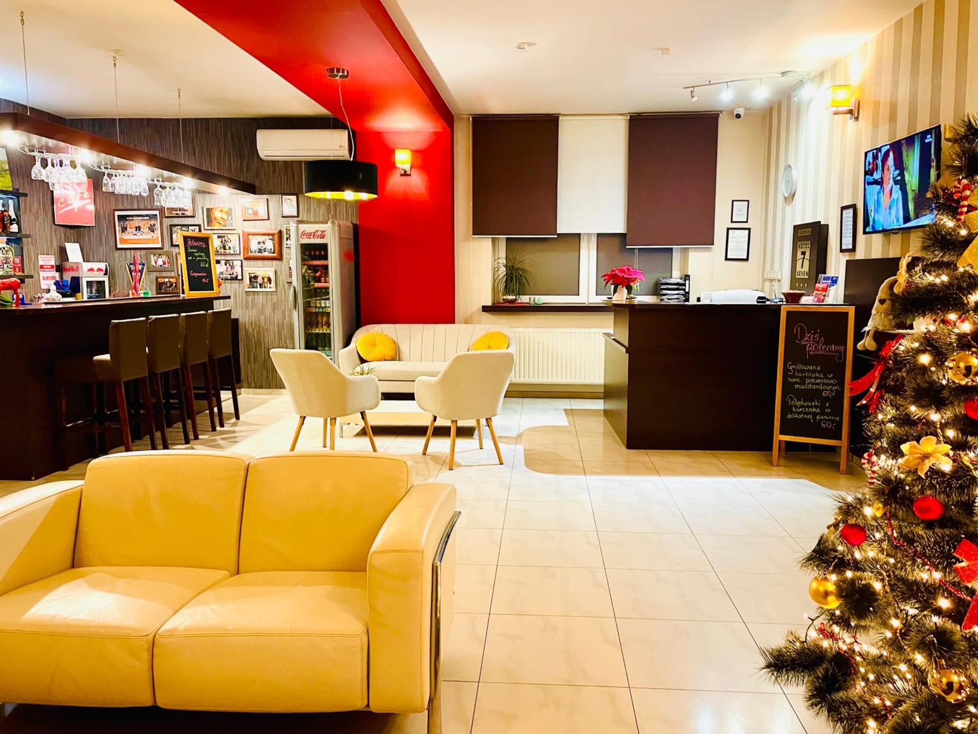 Hotel Seven 7 กาลิช ภายนอก รูปภาพ