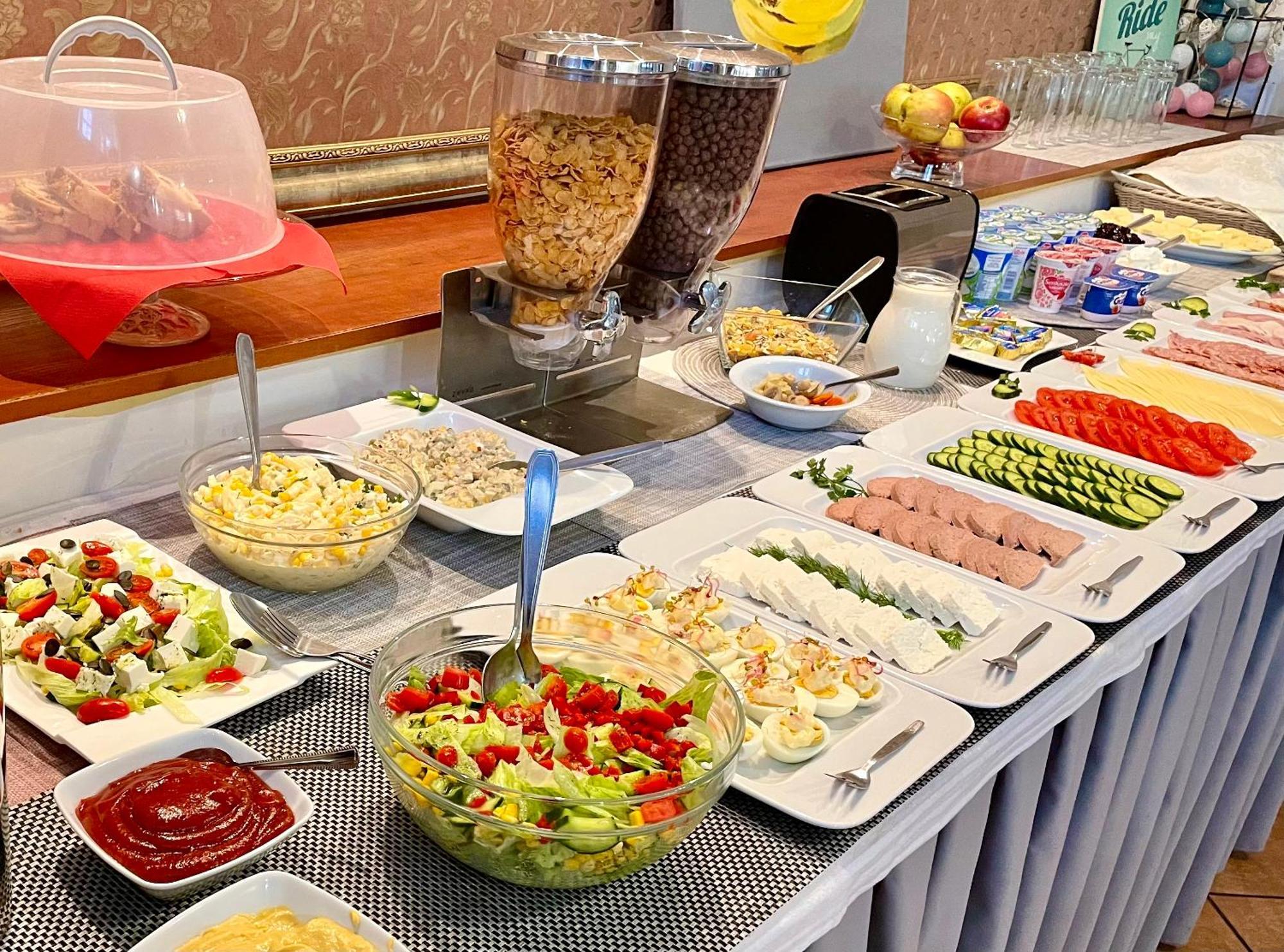 Hotel Seven 7 กาลิช ภายนอก รูปภาพ