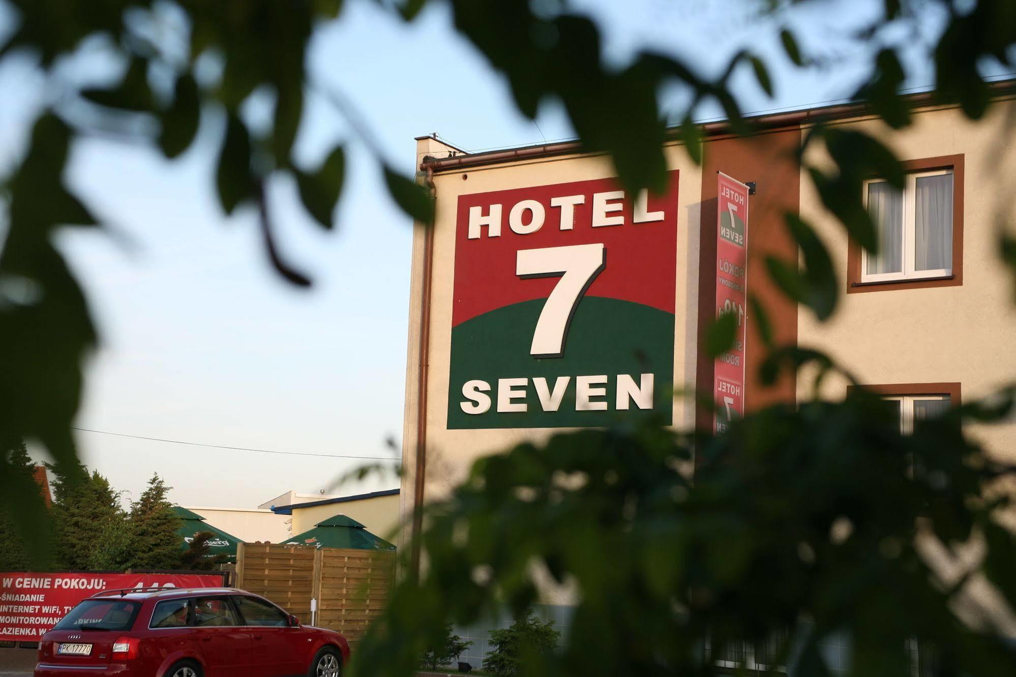 Hotel Seven 7 กาลิช ภายนอก รูปภาพ