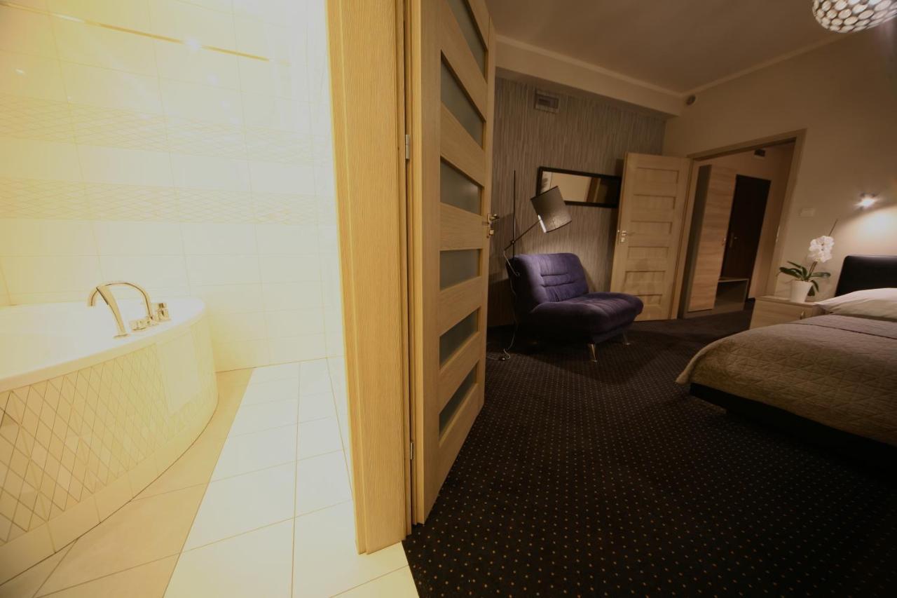 Hotel Seven 7 กาลิช ภายนอก รูปภาพ